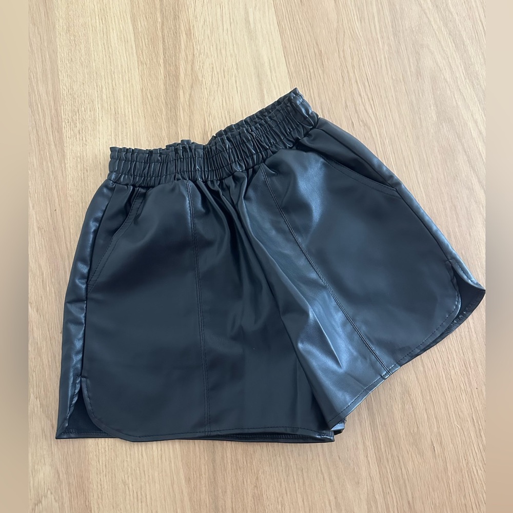 Leather short